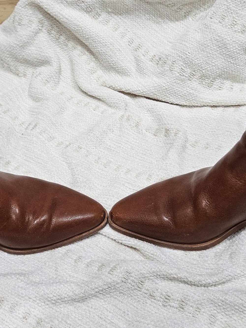 Frye Almond Toe Women's Brown Leather Ankle Boots Classic Western Style Bootie - Picture 5 of 10